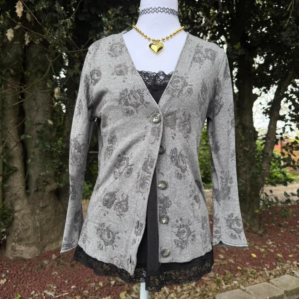 Y2k gothic gray aeropostale rose